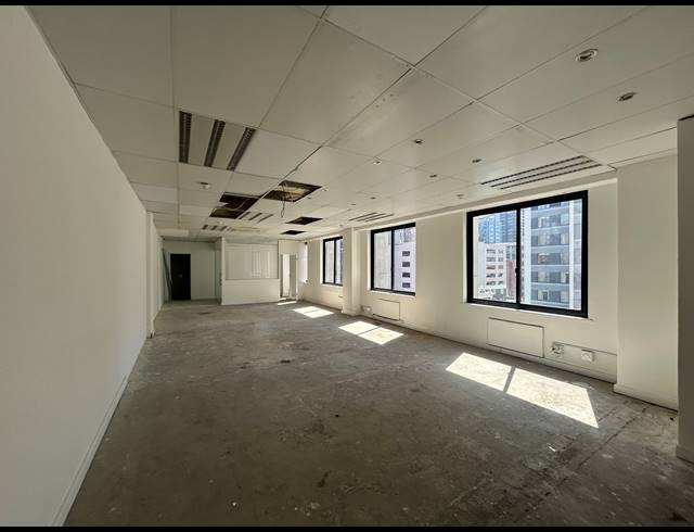 695M² BUILDING TO LET IN CAPE TOWN CITY CENTRE